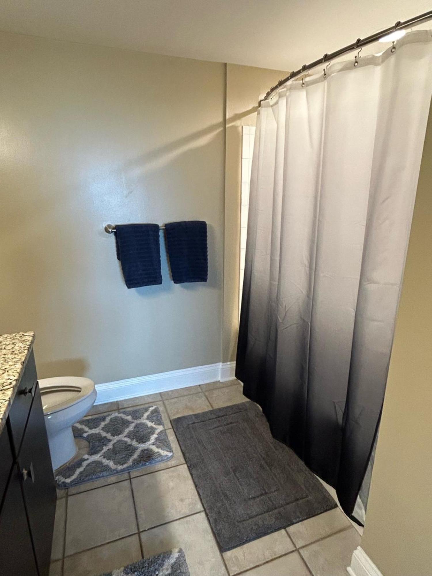 Spacious 2 Bedroom 2 Bathroom Apartment With Balcony In Uptown Charlotte! City Views & Free Parking! Экстерьер фото